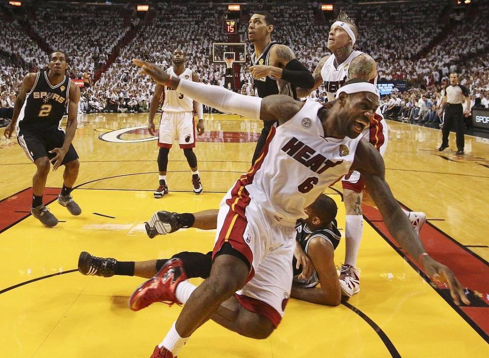 NBA总决赛得分榜更新！有人死扛有人靠团队 到底谁的冠军最水？